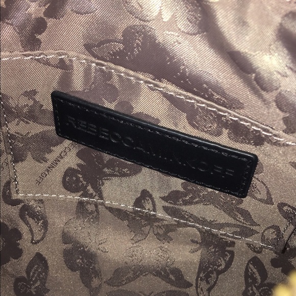 SOLD-Rebecca Minkoff Avery crossbody - Picture 4 of 4